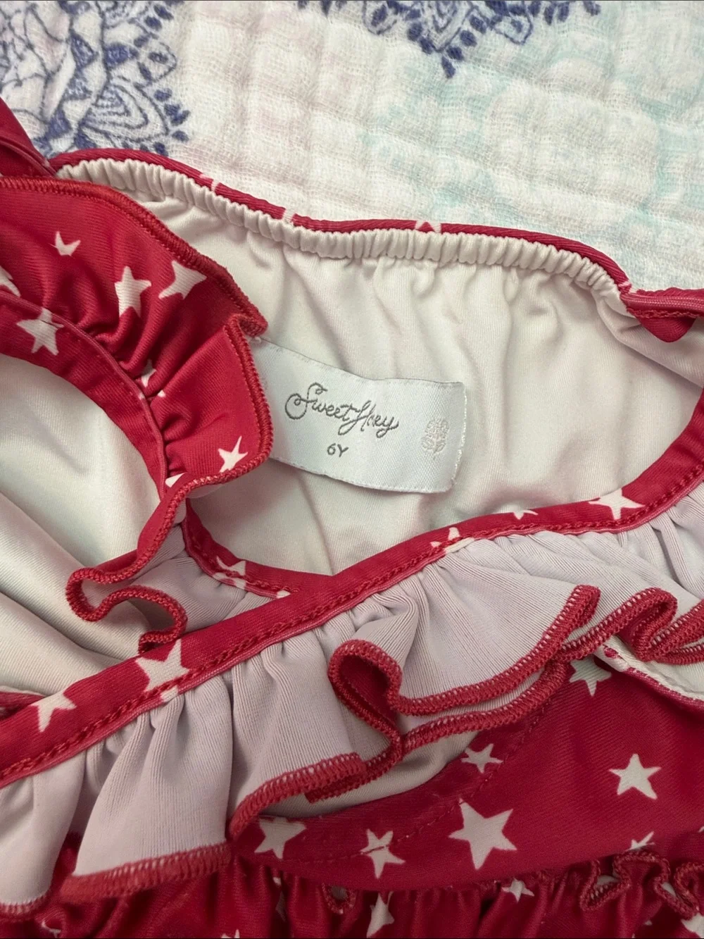 SweetHoney charming red